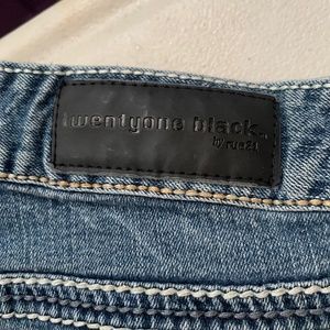 Women’s jeans